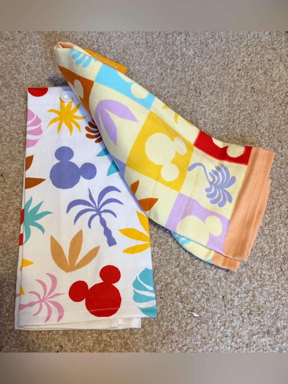 Disney Mickey Mouse Tropical Kitchen Towels Set NWT